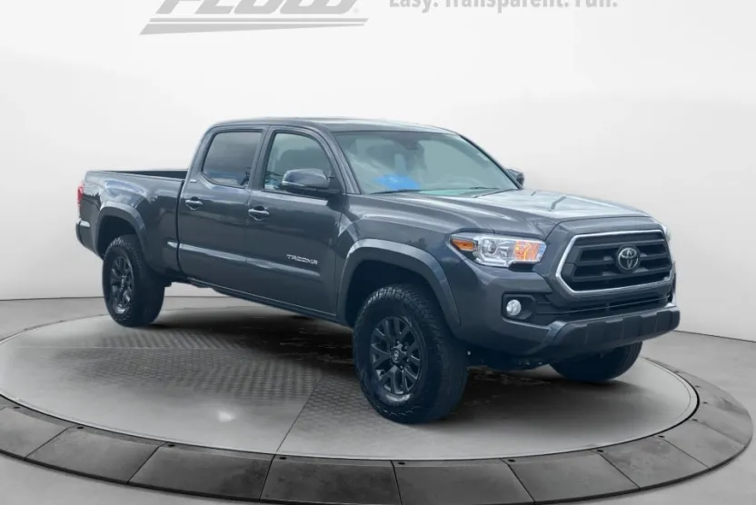 2022 Toyota Tacoma SR5 V6 photo 1