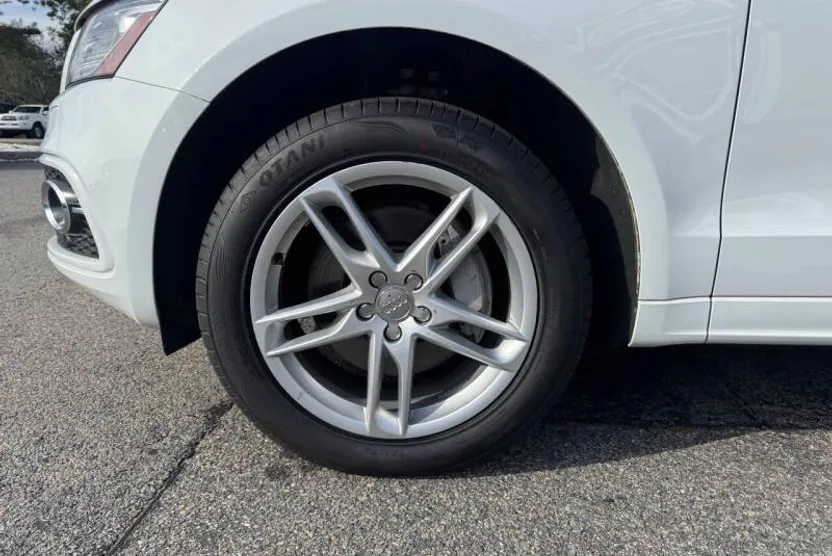 2017 Audi Q5 3.0T Premium Plus photo 1