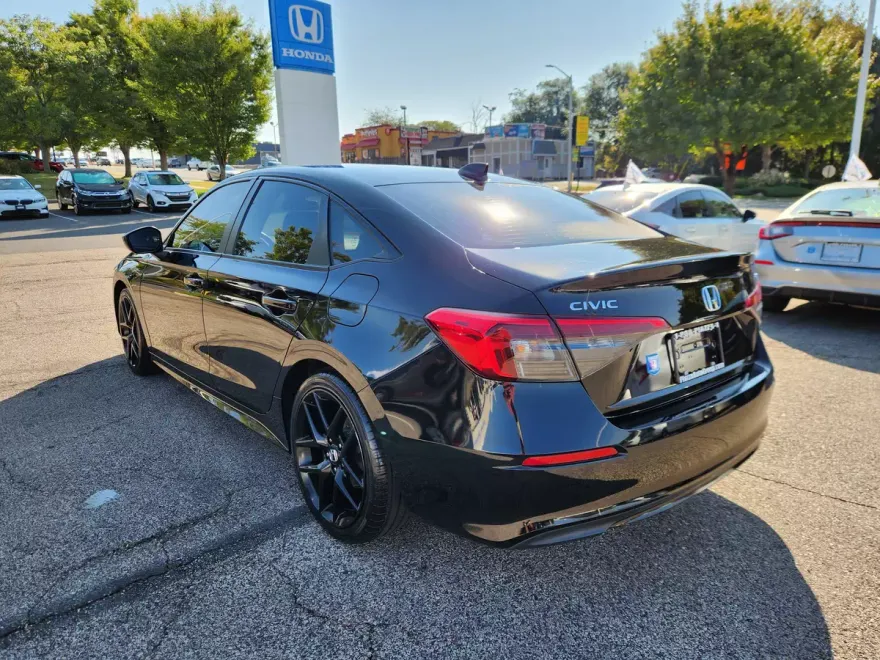 2022 Honda Civic Sport photo 1