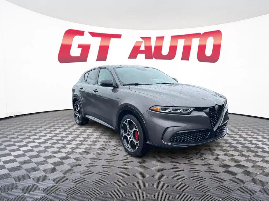 2024 Alfa Romeo Tonale Veloce photo 1