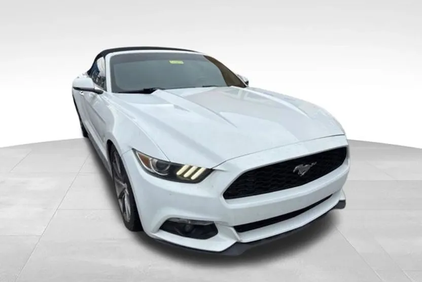 2017 Ford Mustang EcoBoost Premium photo 1