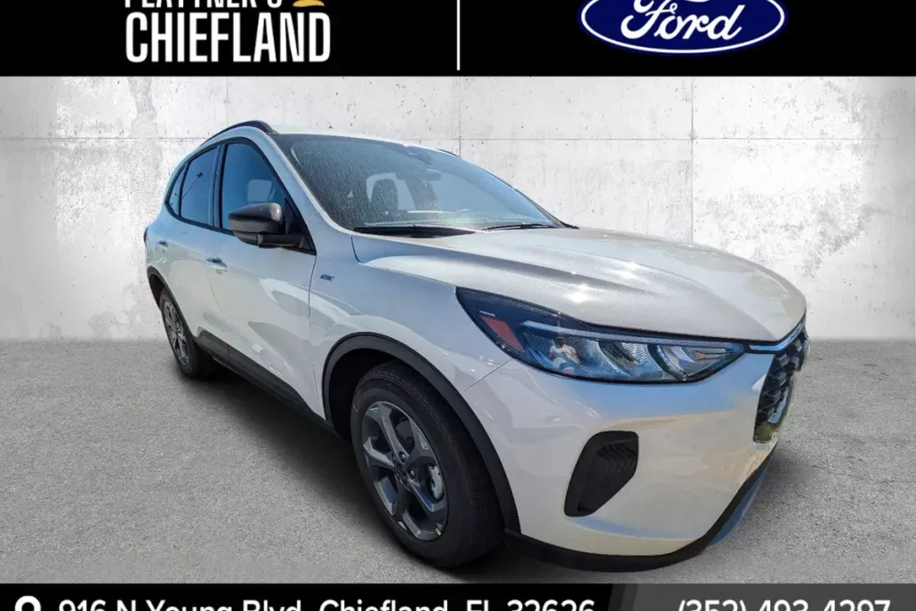 2025 Ford Escape ST-Line photo 1