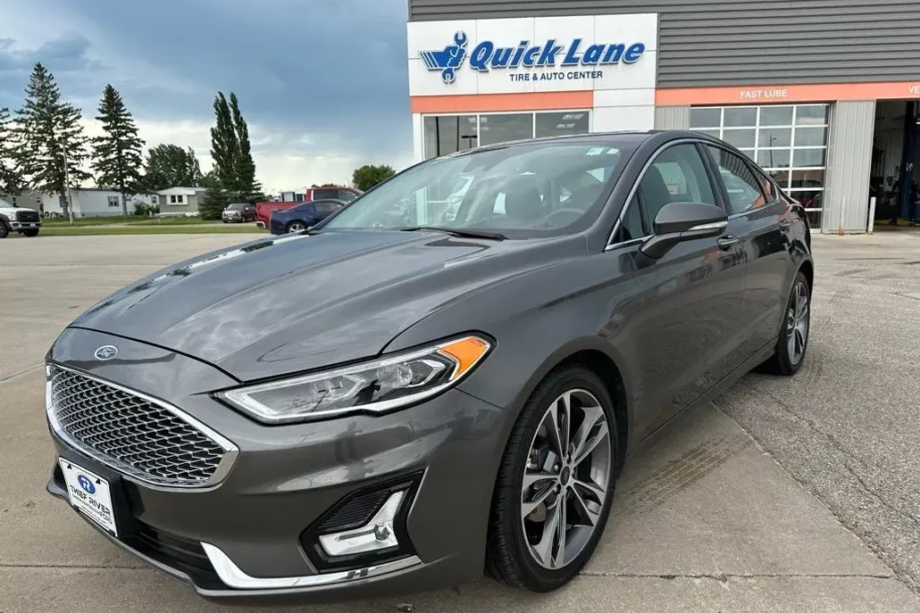 2020 Ford Fusion Titanium photo 1
