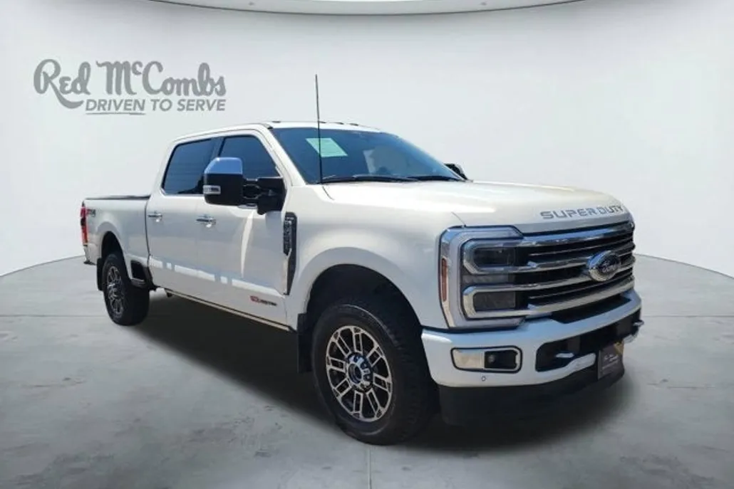 2024 Ford F-250 Platinum photo 1