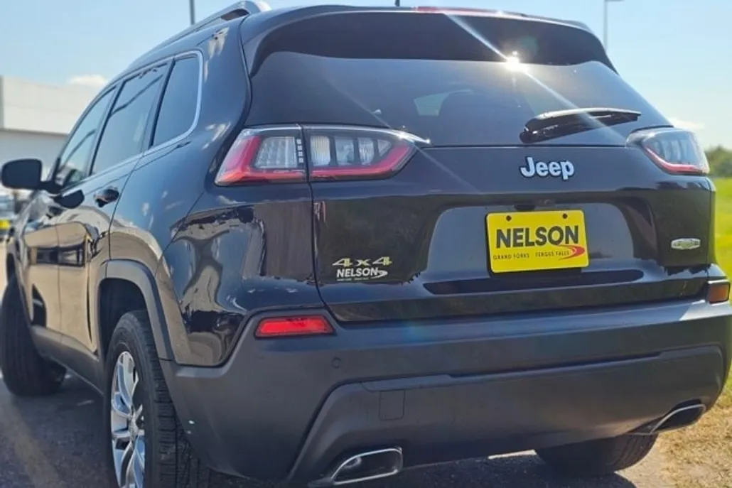 2021 Jeep Cherokee Latitude Lux photo 1
