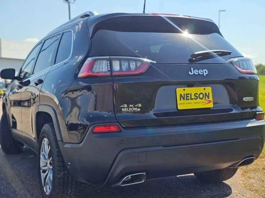 2021 Jeep Cherokee Latitude Lux photo 1