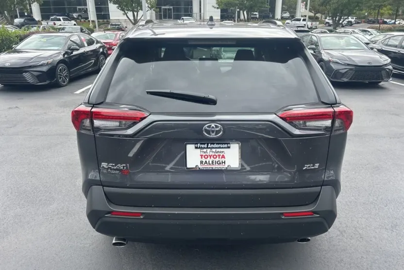 2025 Toyota RAV4 XLE photo 1