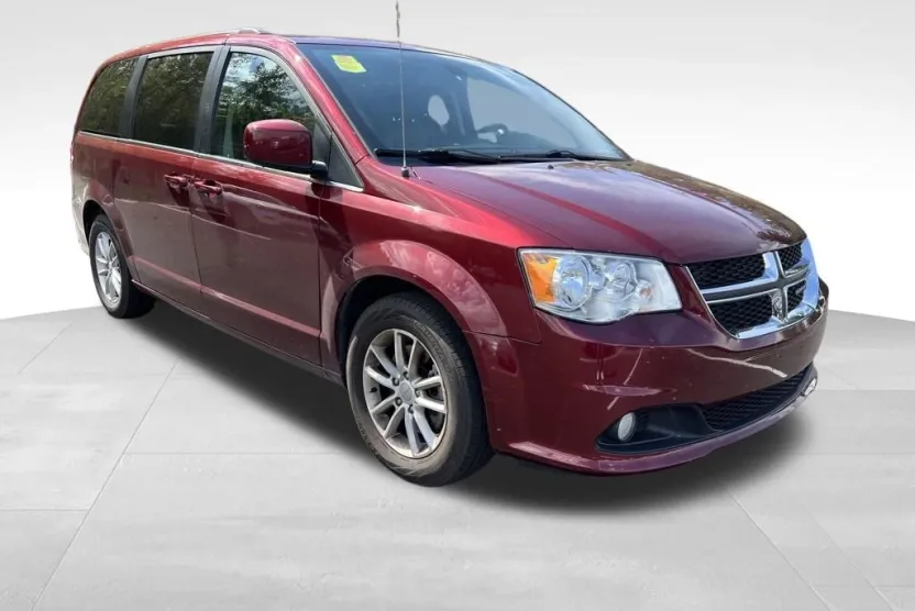 2019 Dodge Grand Caravan SXT photo 1