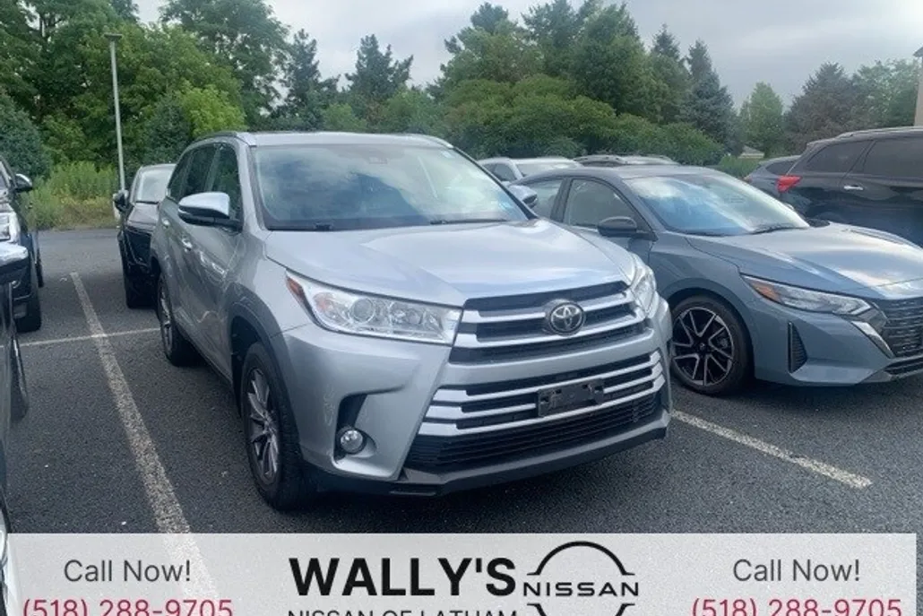 2019 Toyota Highlander XLE photo 1
