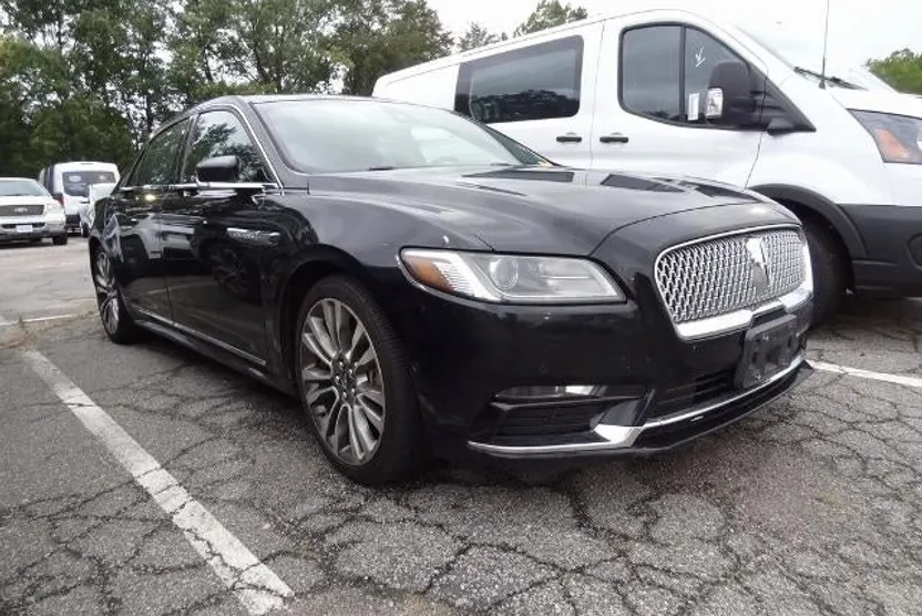 2017 Lincoln Continental Reserve photo 1