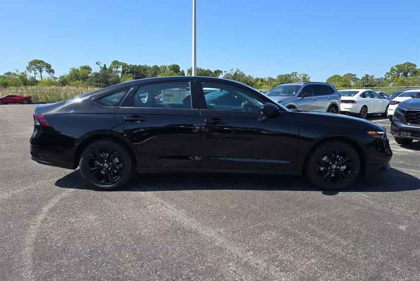 2025 Honda Accord SE photo 1