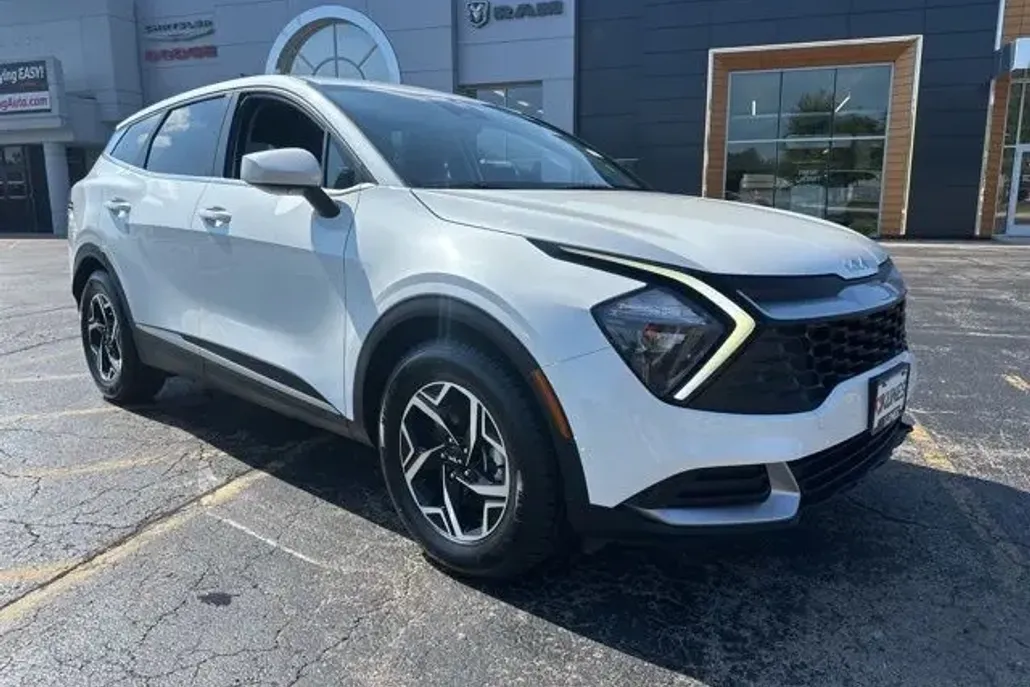2023 Kia Sportage LX photo 1