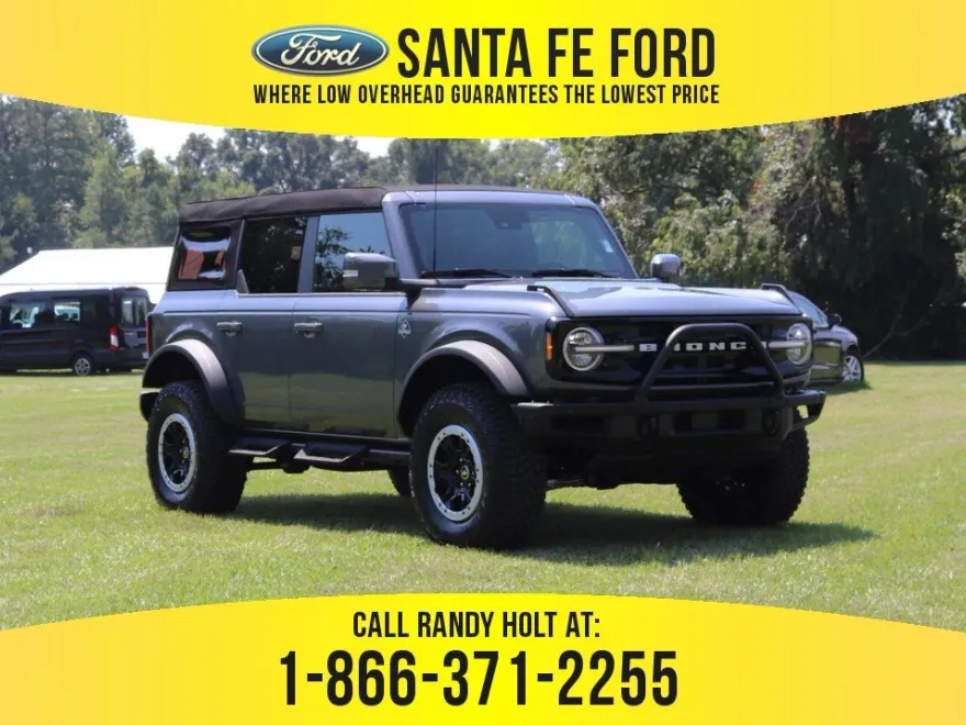 2024 Ford Bronco Outer Banks photo 1