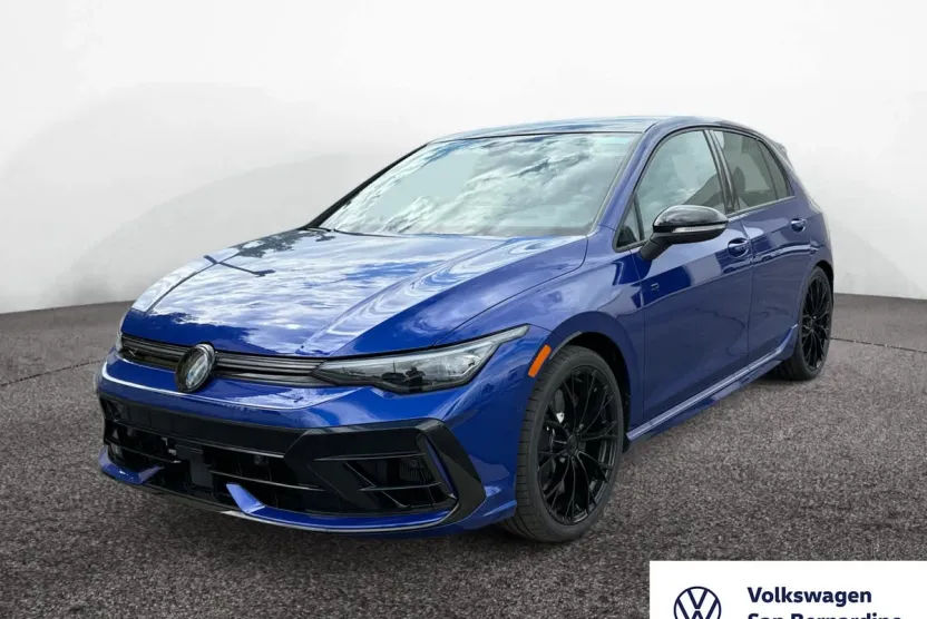 2025 Volkswagen Golf R photo 1