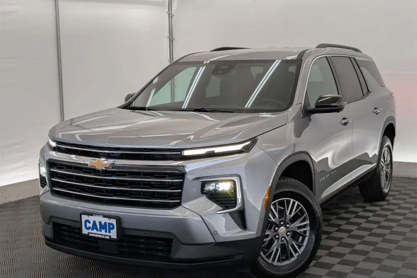 2026 Chevrolet Traverse photo 1