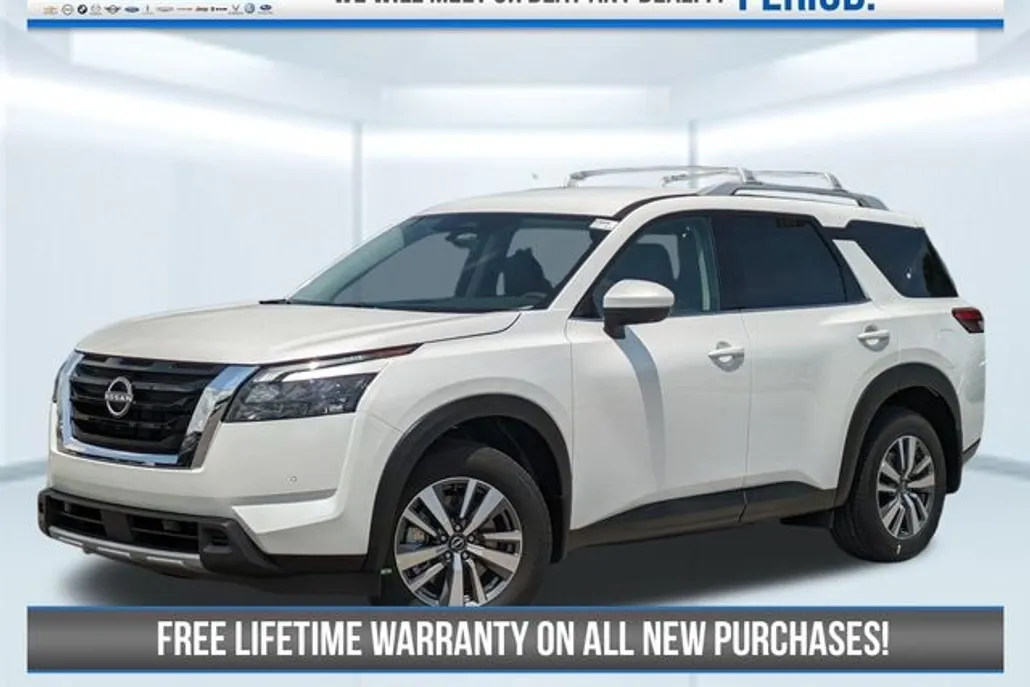 2025 Nissan Pathfinder SL photo 1