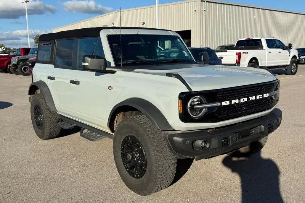 2023 Ford Bronco Wildtrak photo 1