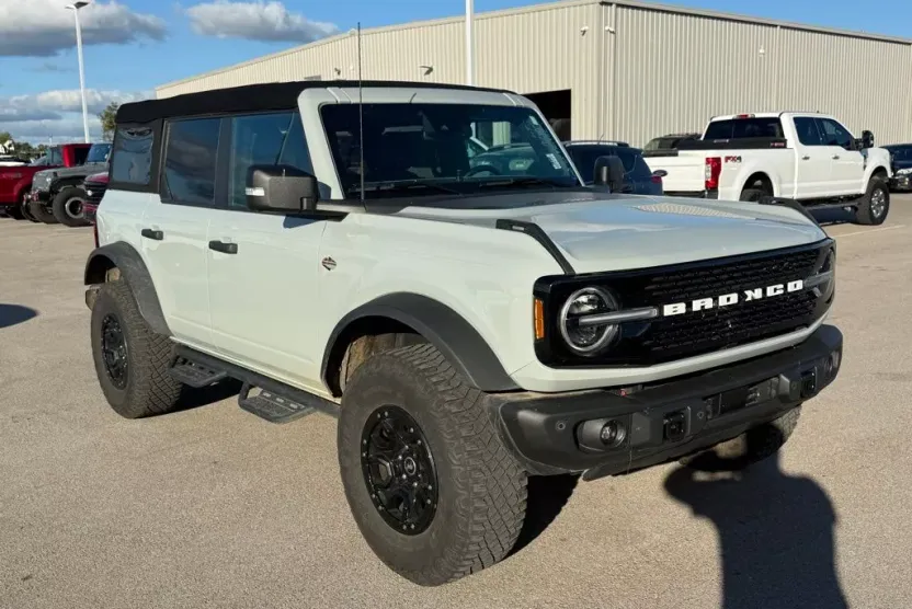 2023 Ford Bronco Wildtrak photo 1