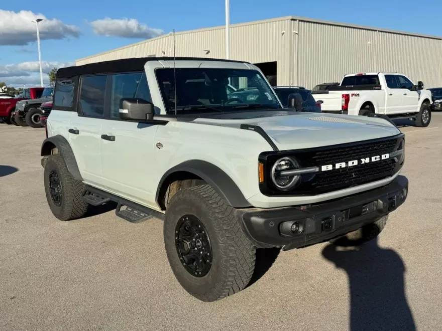 2023 Ford Bronco Wildtrak photo 1