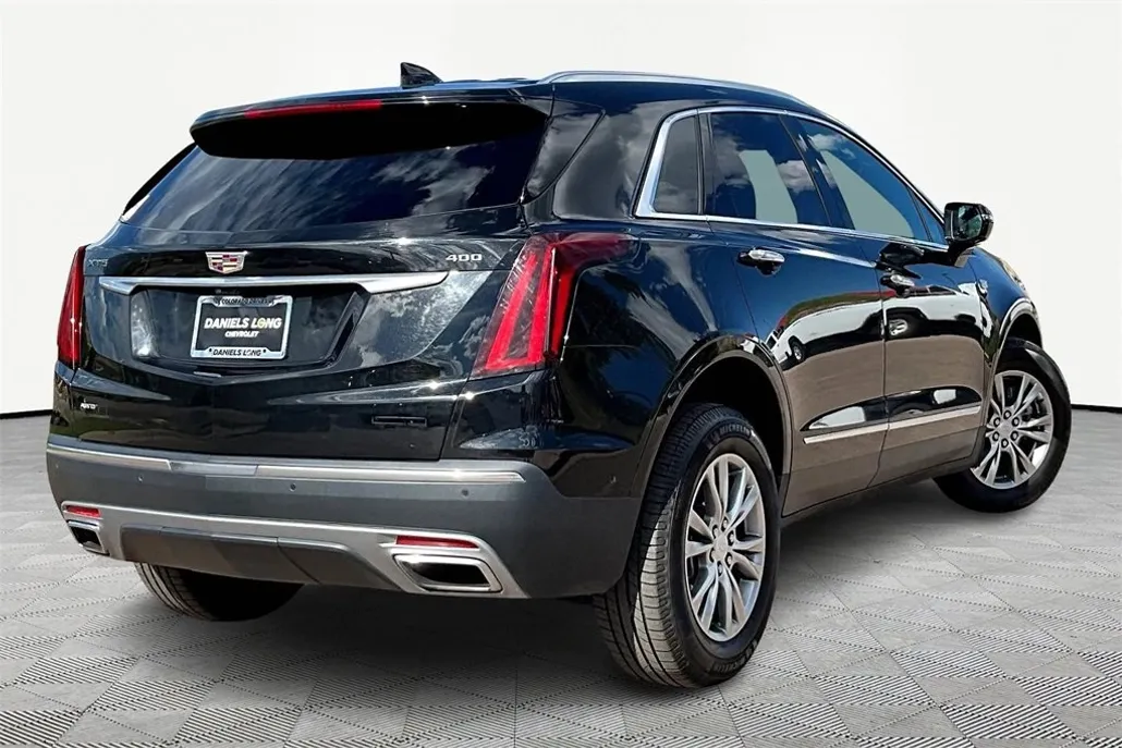 2022 Cadillac XT5 Premium Luxury photo 1