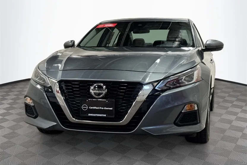 2022 Nissan Altima 2.5 SV photo 1