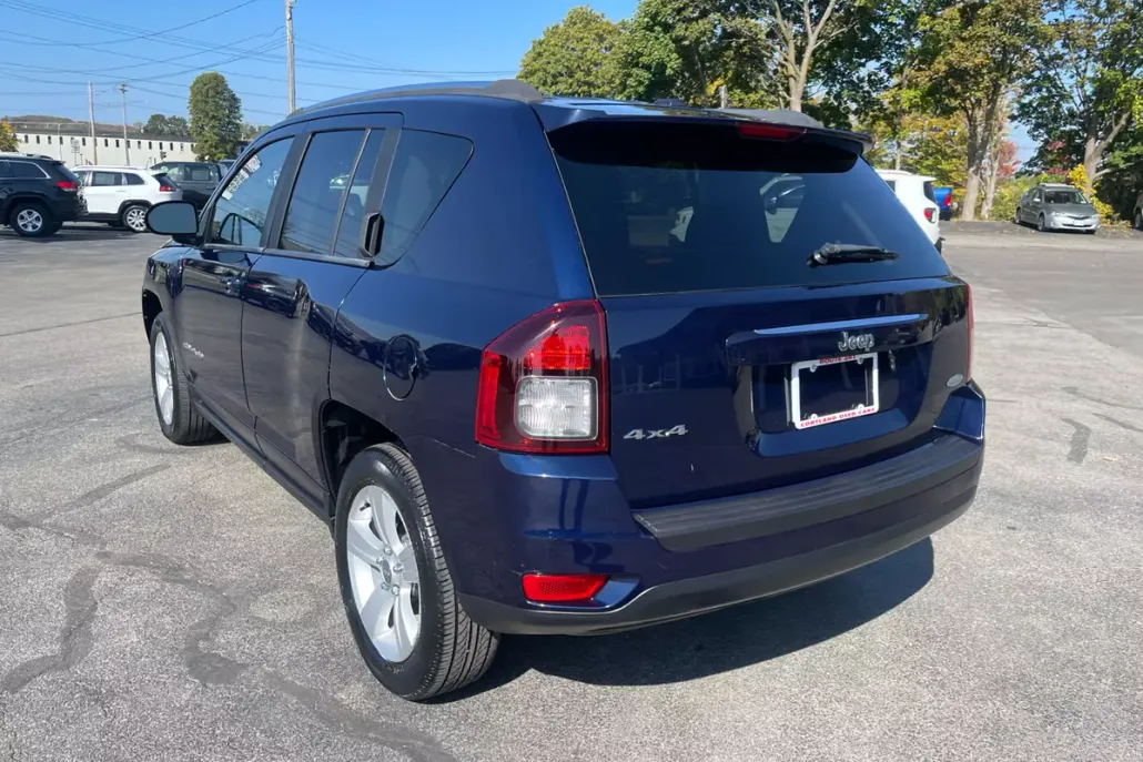 2014 Jeep Compass Latitude photo 1