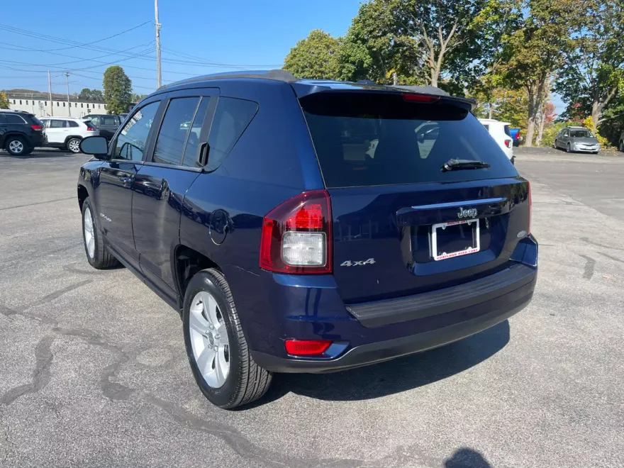 2014 Jeep Compass Latitude photo 1