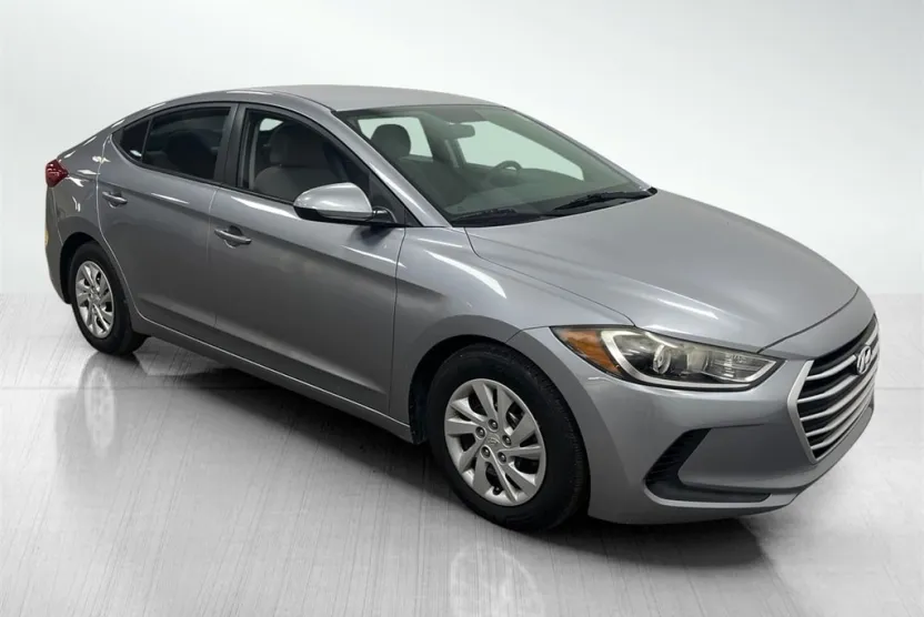 2017 Hyundai Elantra SE photo 1