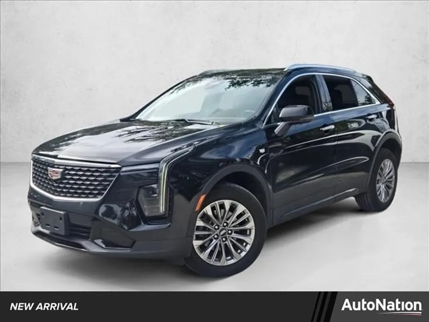 2024 Cadillac XT4 Premium Luxury photo 1