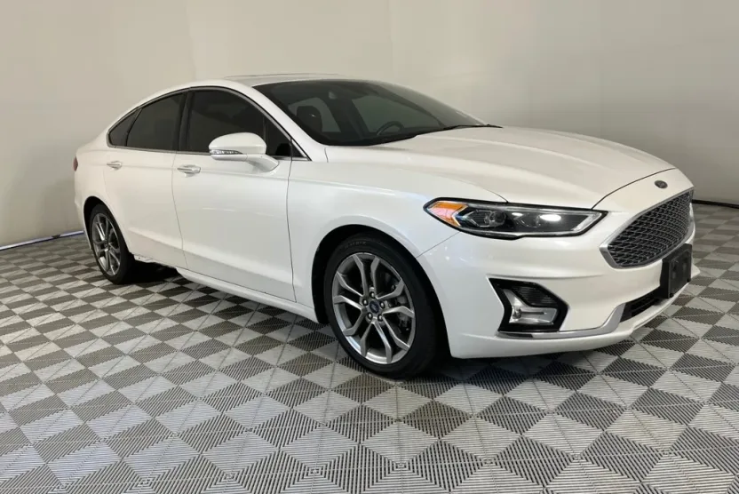 2020 Ford Fusion Hybrid Titanium photo 1