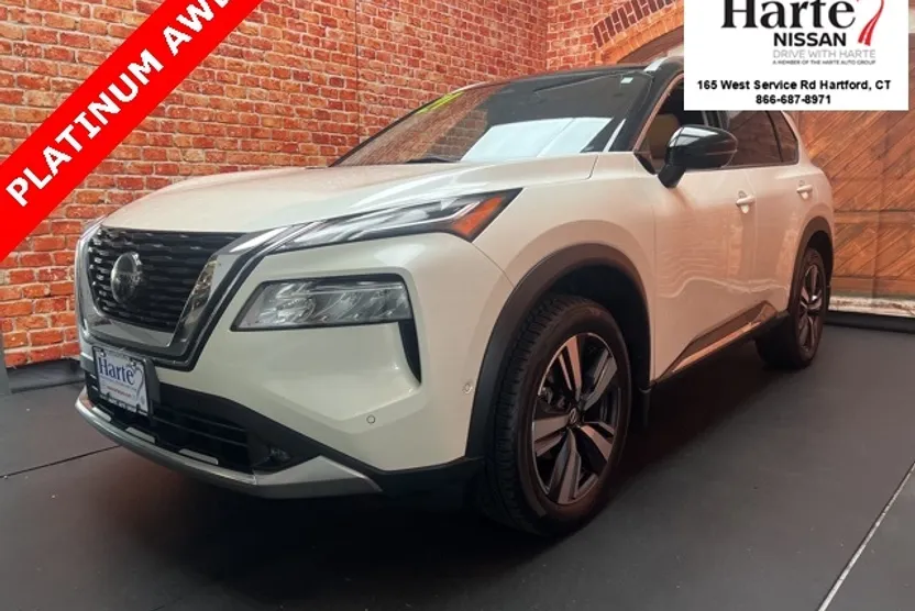 2021 Nissan Rogue Platinum photo 1