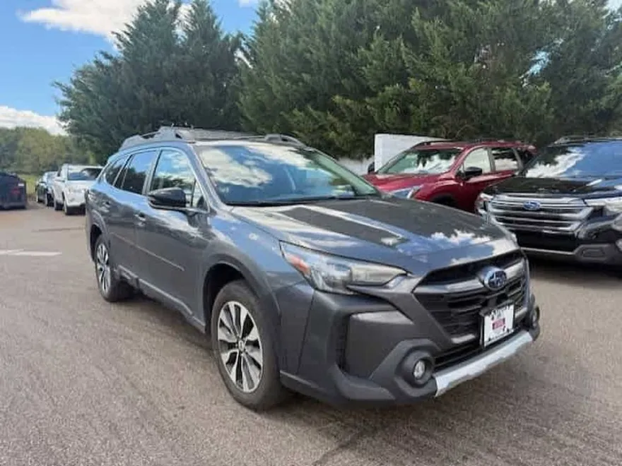 2023 Subaru Outback Limited XT photo 1
