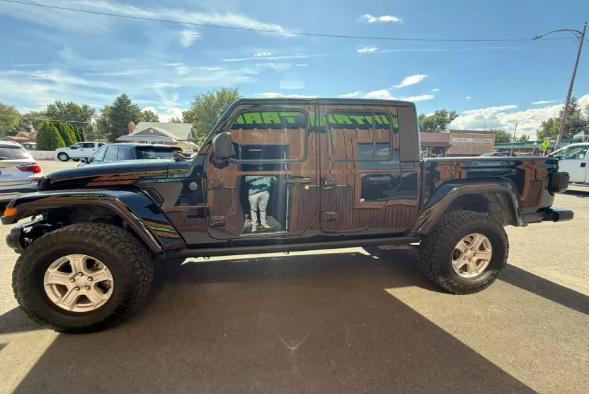 2023 Jeep Gladiator Freedom photo 1