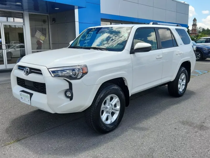 2024 Toyota 4Runner SR5 photo 1