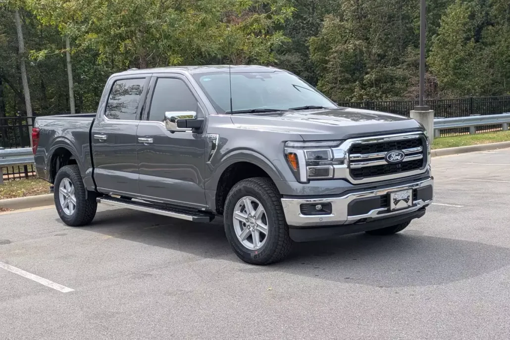 2025 Ford F-150 Lariat photo 1