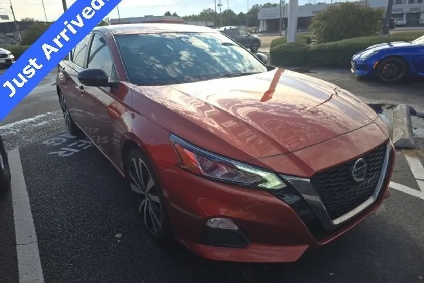 2021 Nissan Altima 2.5 SR photo 1