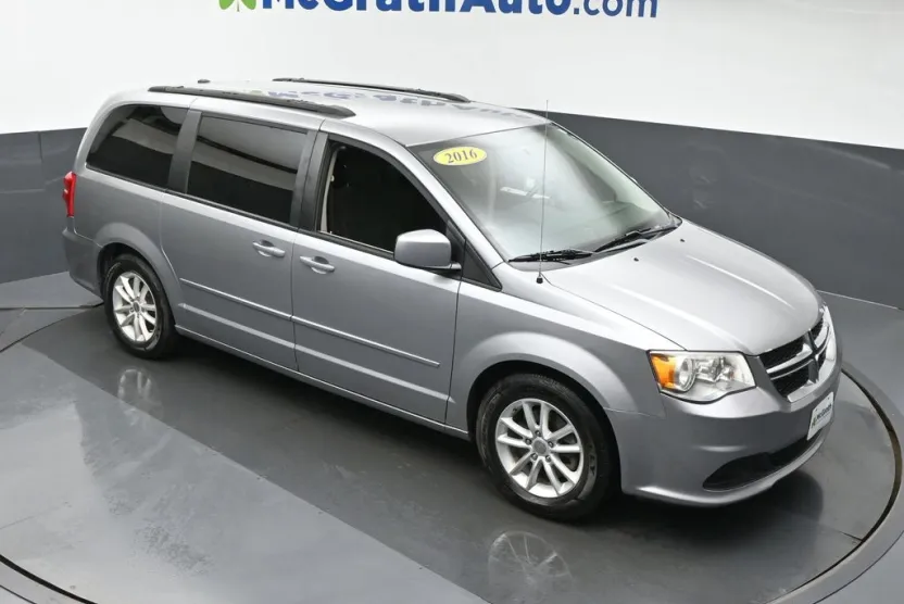 2016 Dodge Grand Caravan SXT photo 1