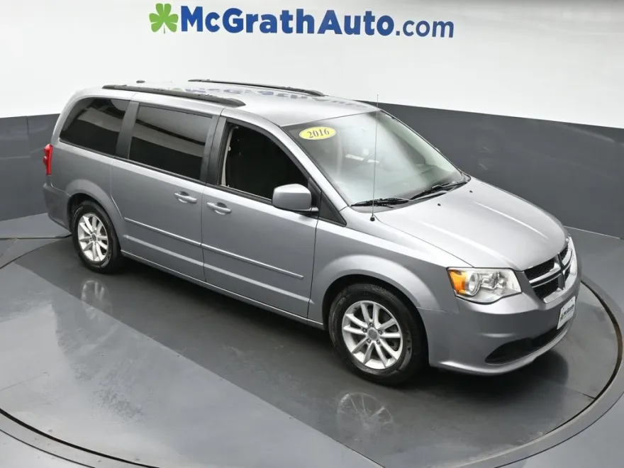 2016 Dodge Grand Caravan SXT photo 1