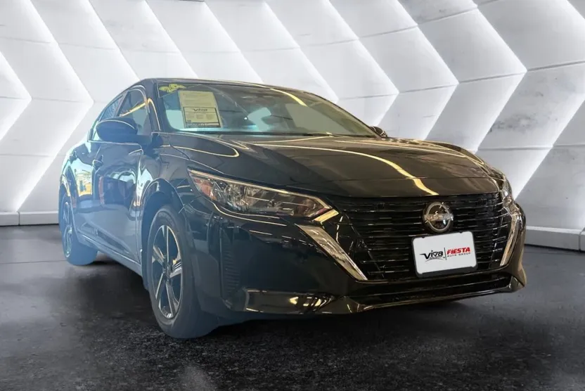 2024 Nissan Sentra SV photo 1
