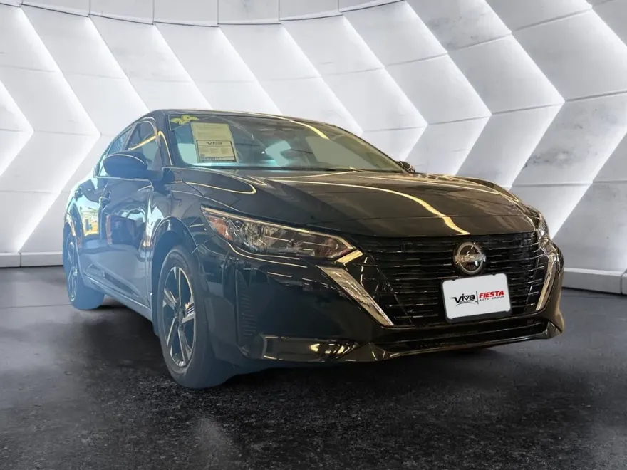 2024 Nissan Sentra SV photo 1