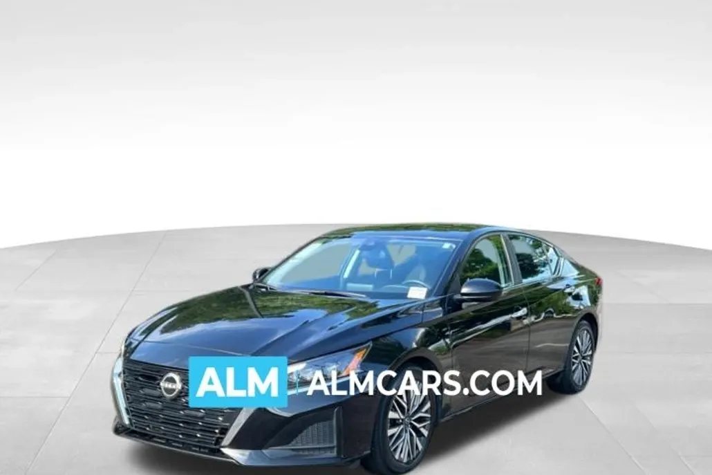 2023 Nissan Altima 2.5 SV photo 1