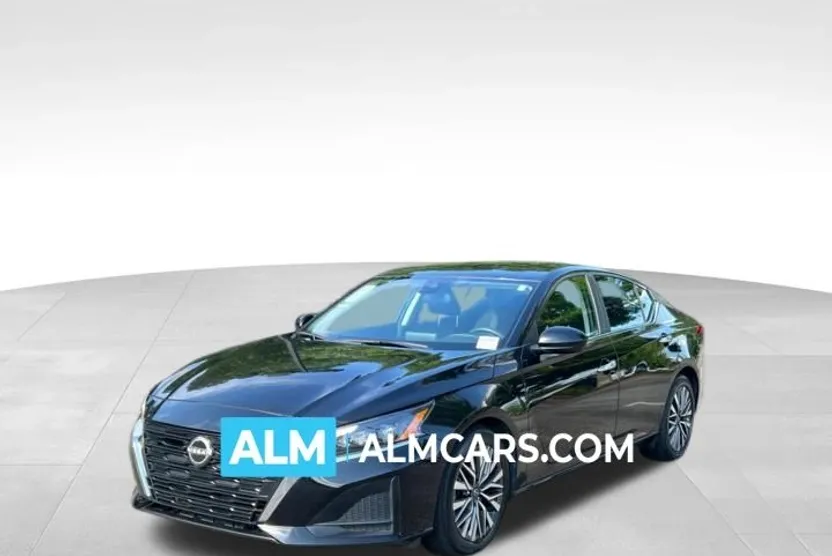 2023 Nissan Altima 2.5 SV photo 1