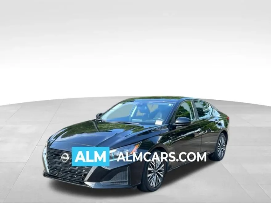 2023 Nissan Altima 2.5 SV photo 1