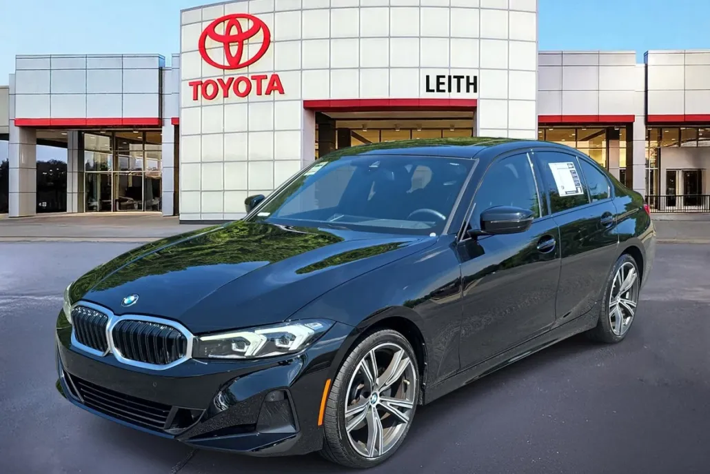 2023 Bmw 330i Sedan photo 1