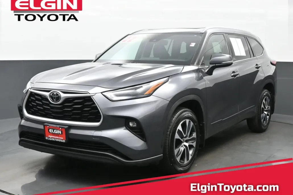 2022 Toyota Highlander XLE photo 1