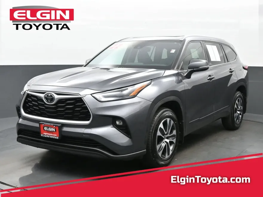 2022 Toyota Highlander XLE photo 1
