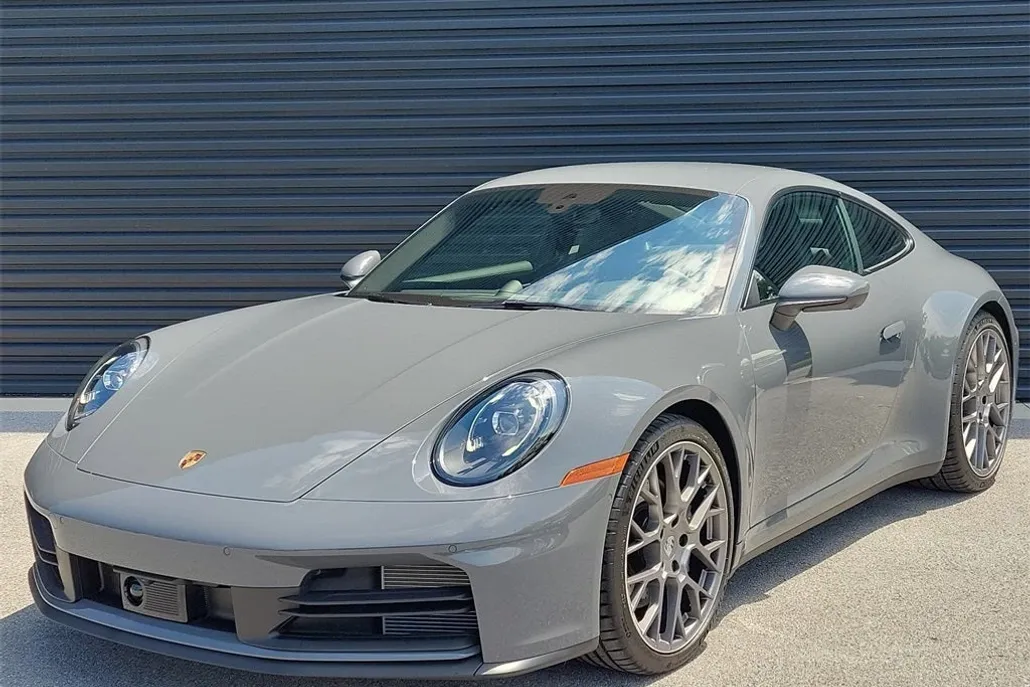 2025 Porsche 911 photo 1