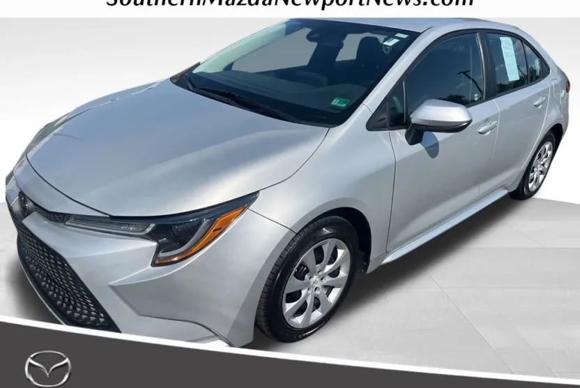 2022 Toyota Corolla LE photo 1