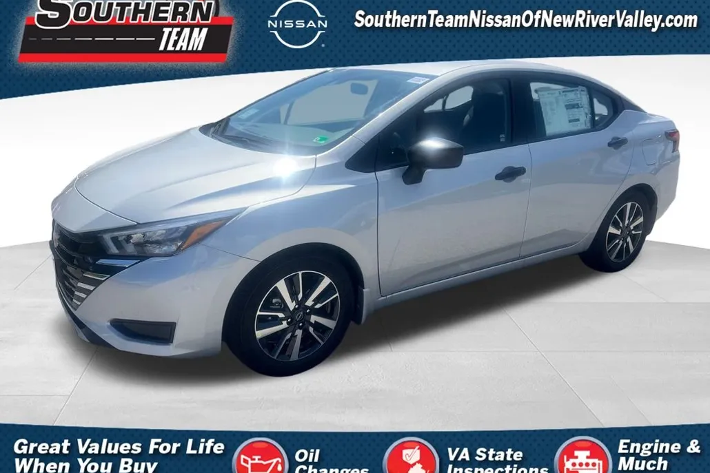 2025 Nissan Versa 1.6 S photo 1