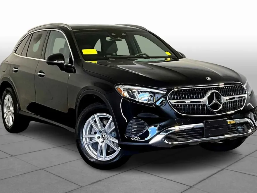2025 Mercedes Benz GLC 300 4MATIC photo 1